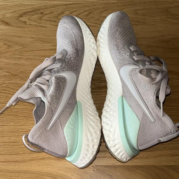 Nike Epic React Flyknit 2 - Picture 3 of 16